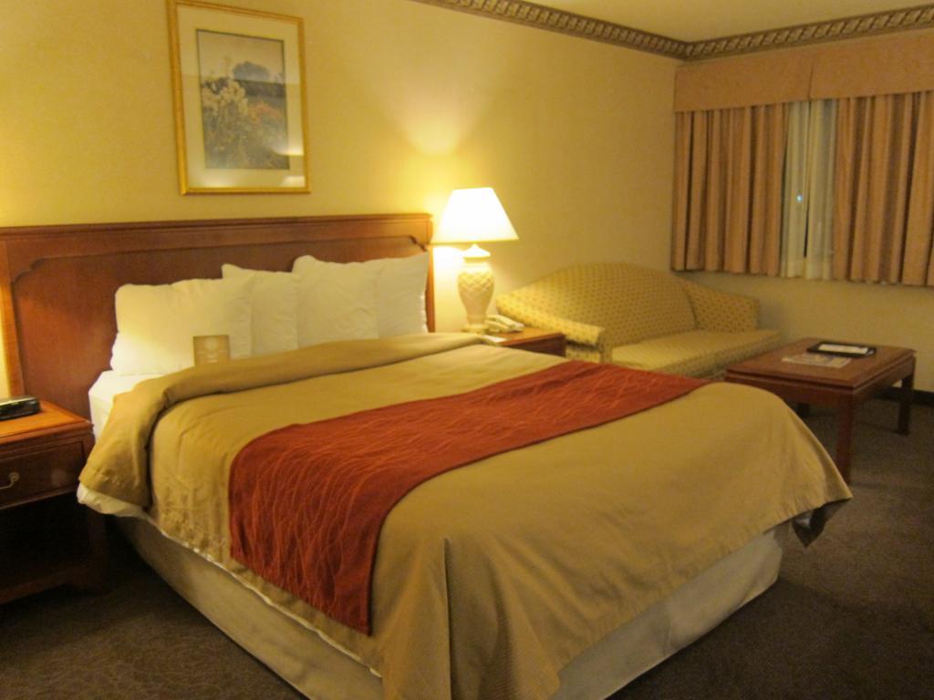 Comfort Inn Meadowvale Mississauga Buitenkant foto