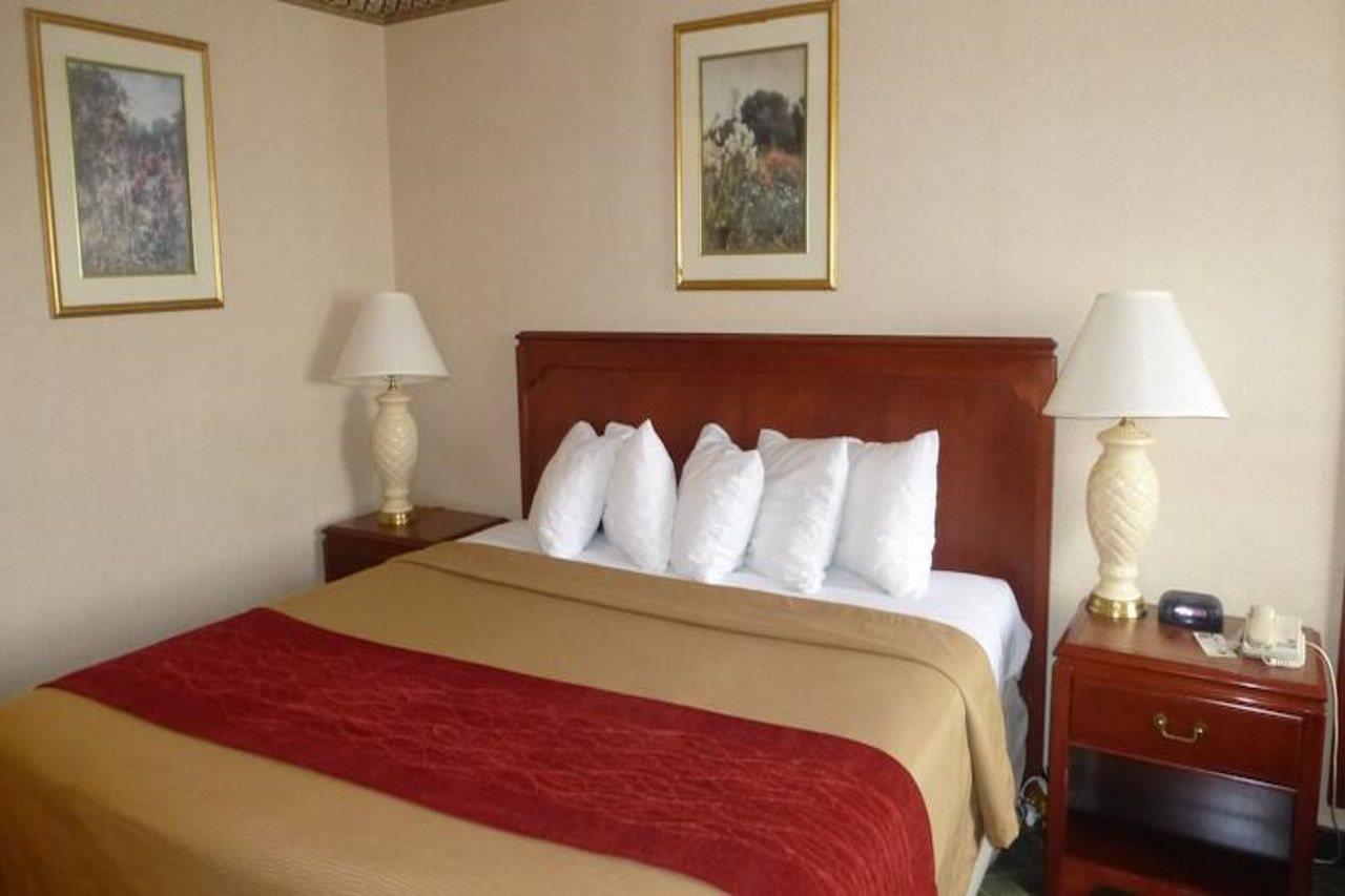 Comfort Inn Meadowvale Mississauga Buitenkant foto