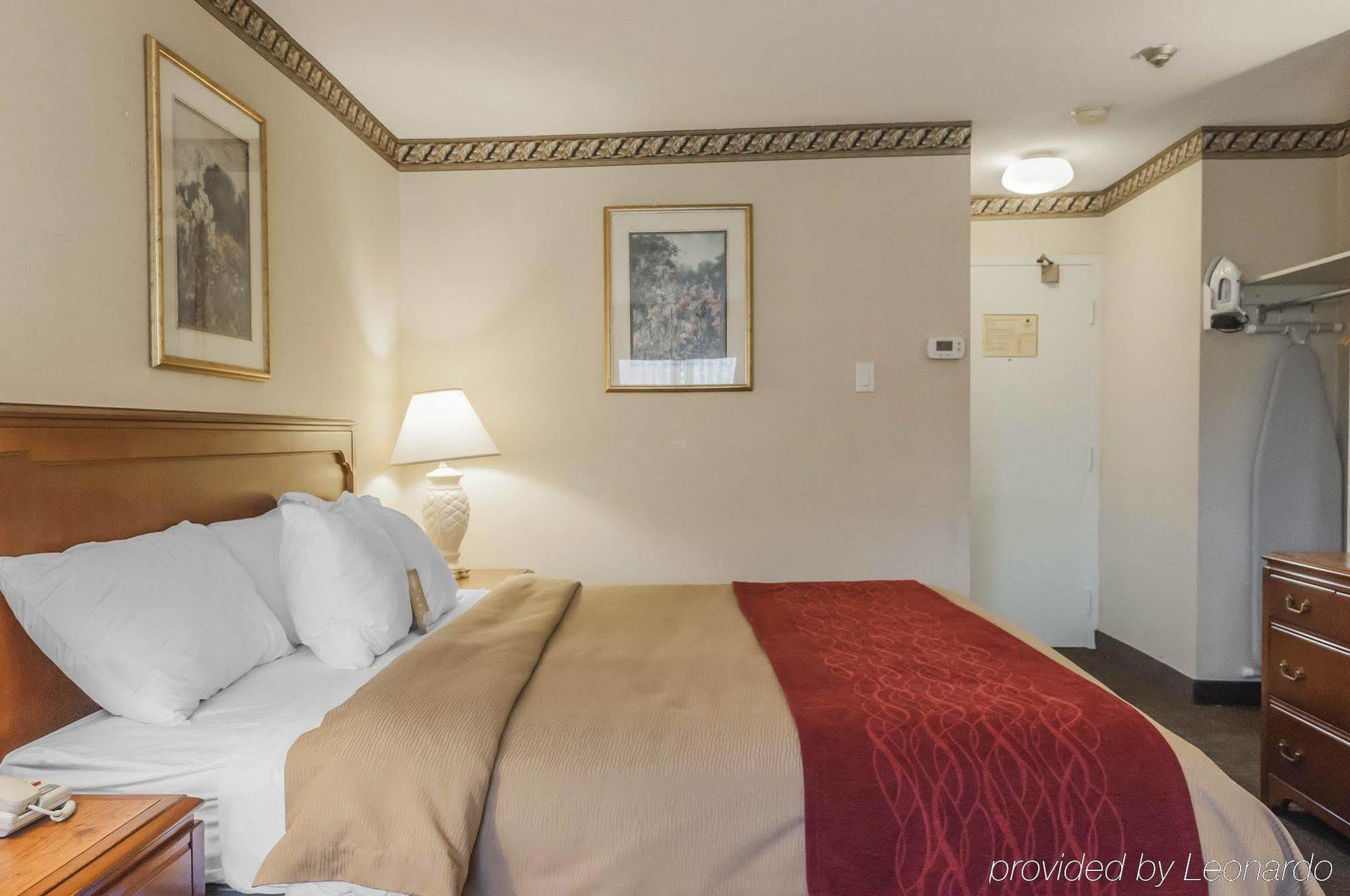 Comfort Inn Meadowvale Mississauga Buitenkant foto