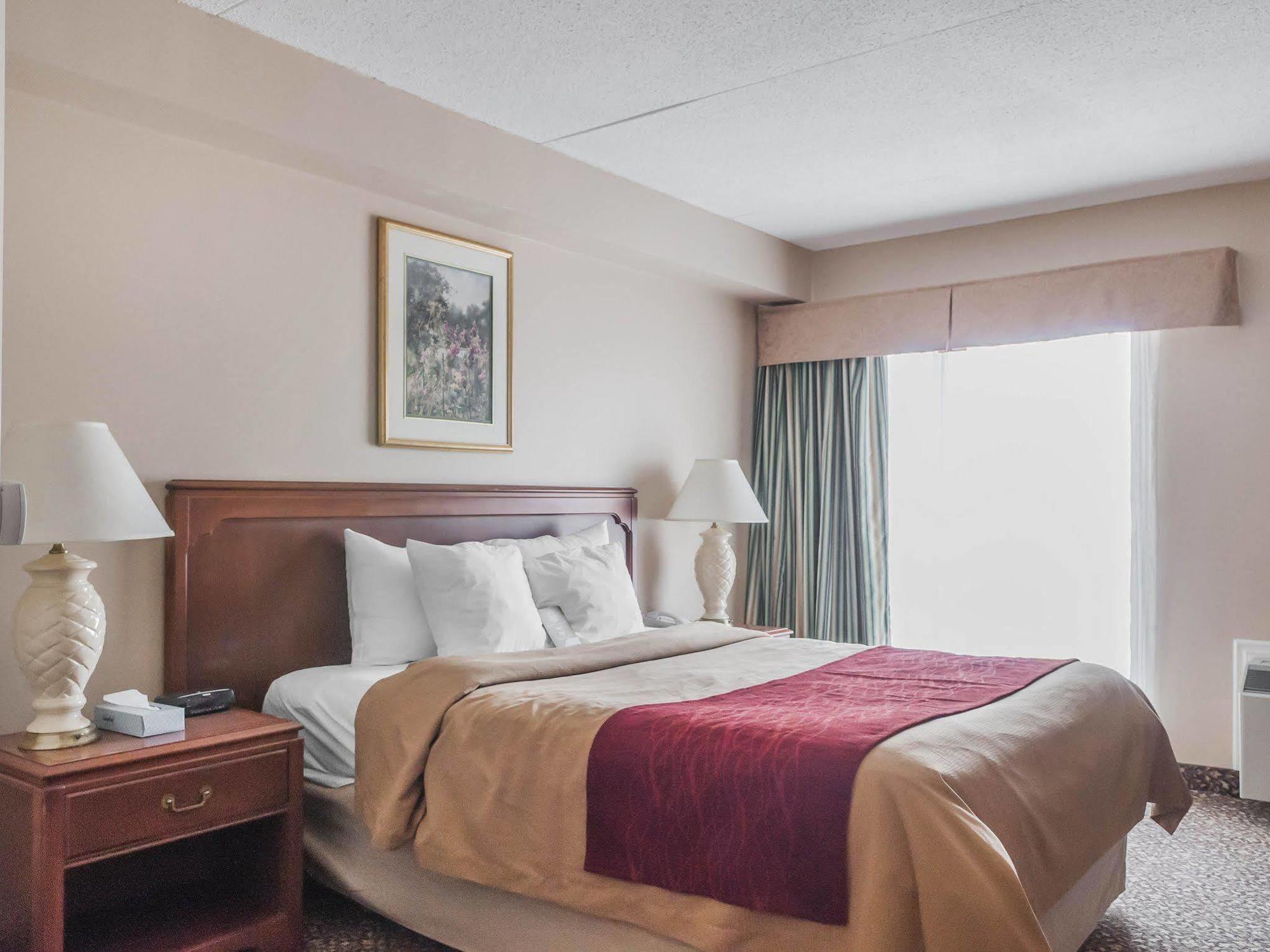 Comfort Inn Meadowvale Mississauga Buitenkant foto