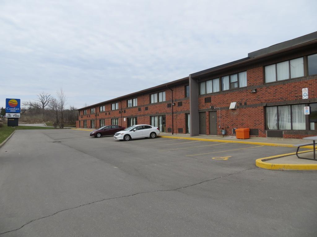 Comfort Inn Meadowvale Mississauga Buitenkant foto