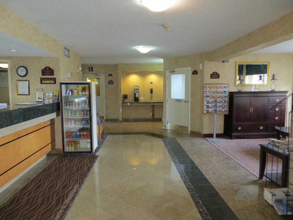 Comfort Inn Meadowvale Mississauga Buitenkant foto
